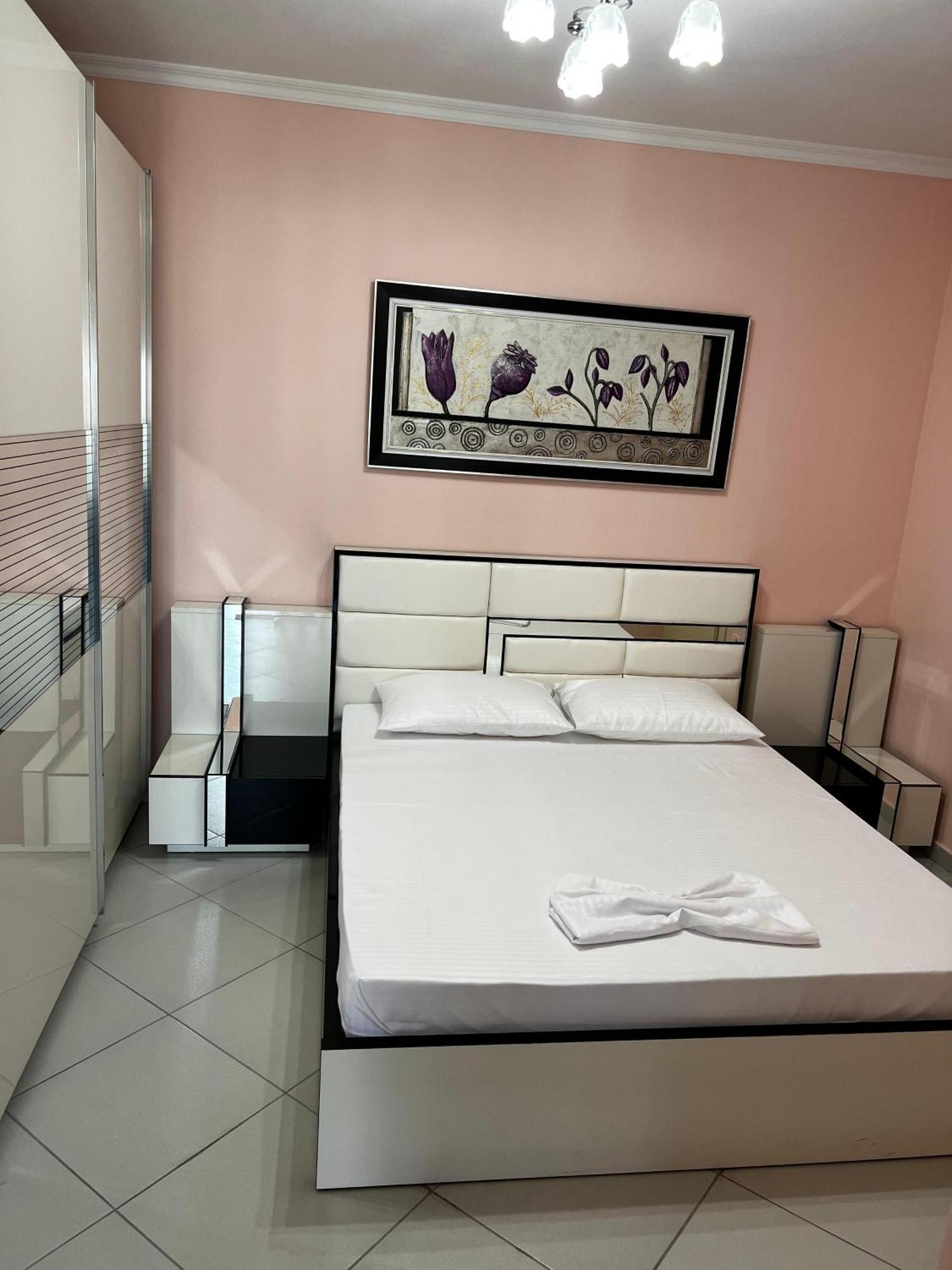 Amy'S Luxury Appartment Shkodër Esterno foto