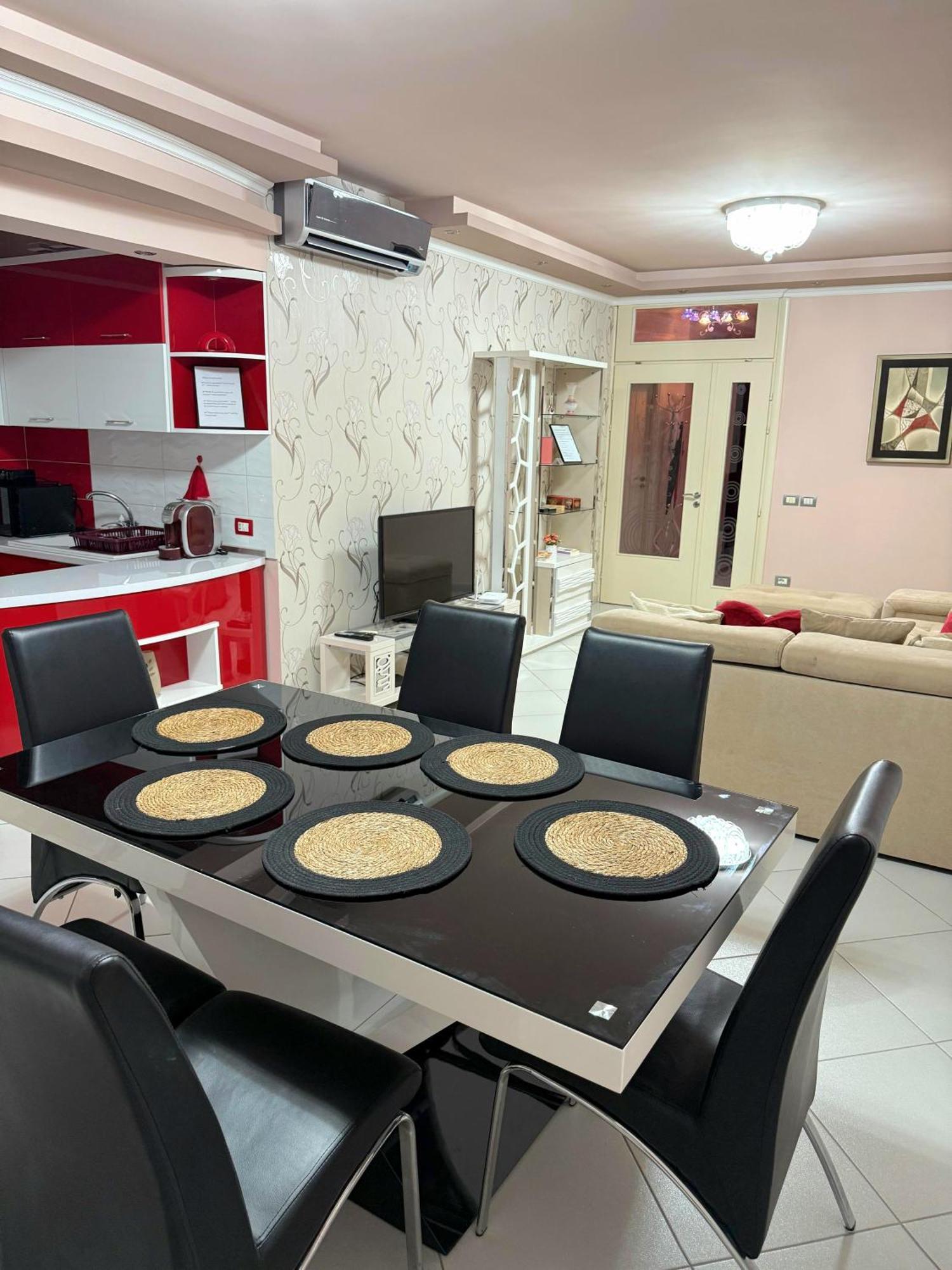 Amy'S Luxury Appartment Shkodër Esterno foto